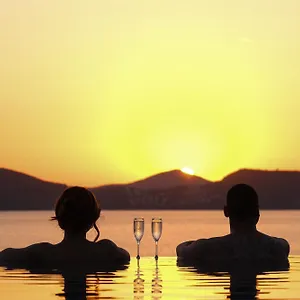 ***** Otel Ni Marin Türkiye