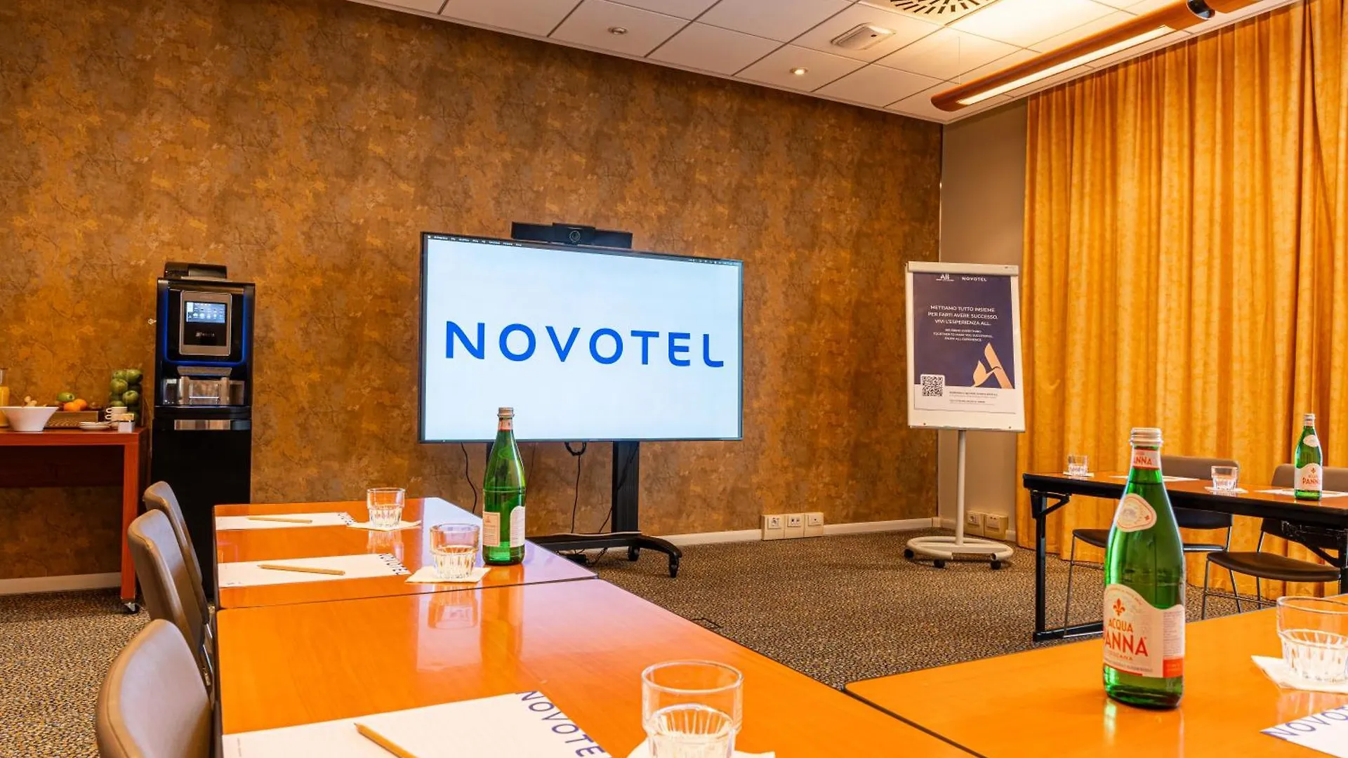 Novotel Roma Est Отель