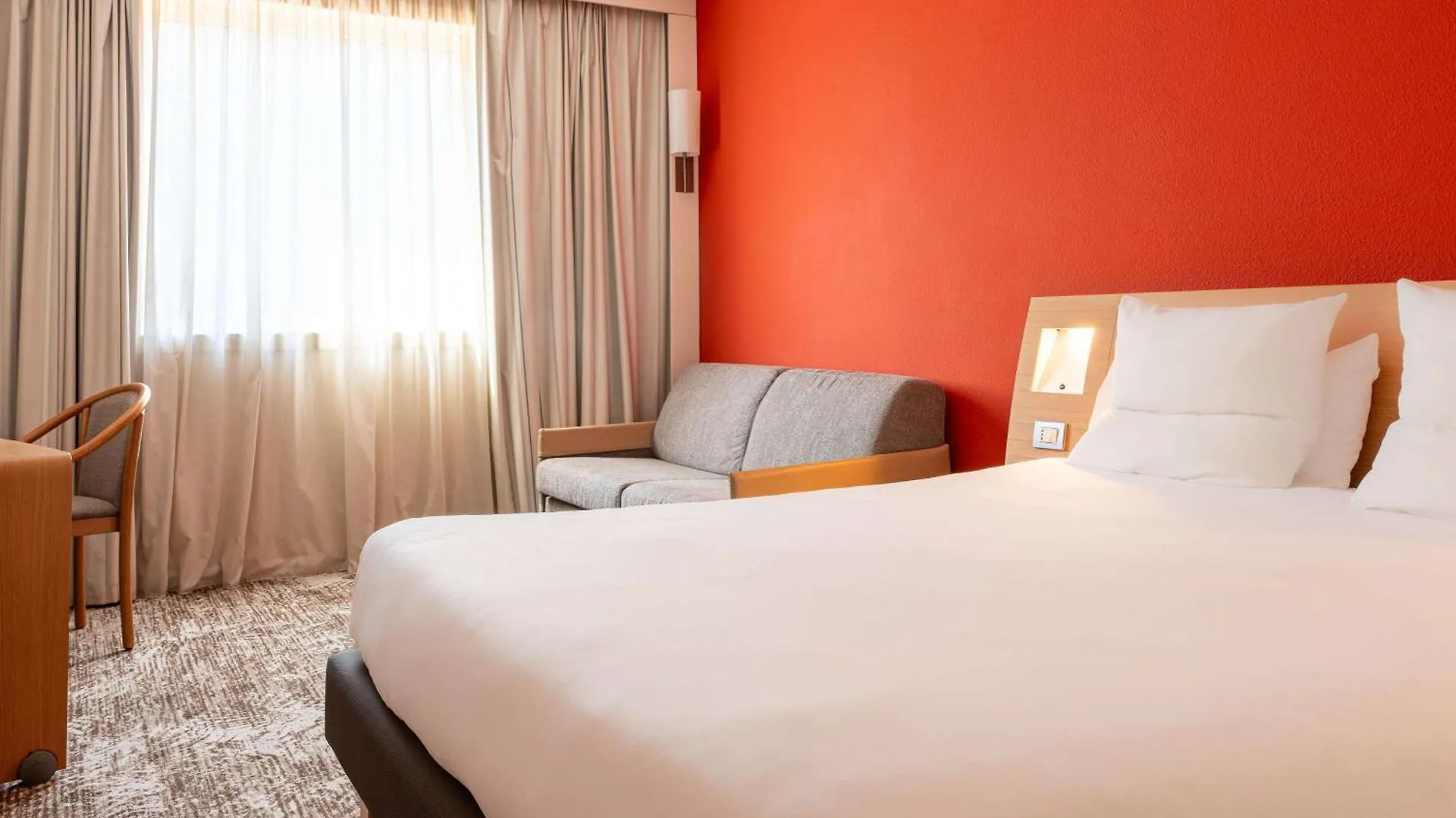 Novotel Roma Est Отель Рим