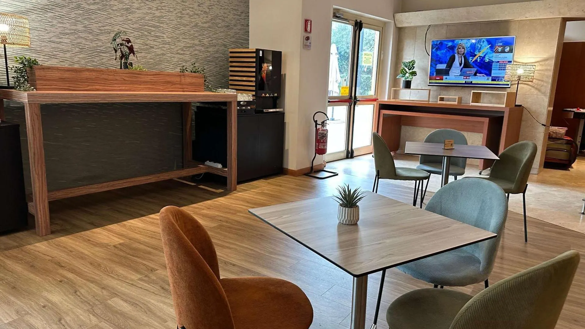 Novotel Roma Est 4*, רומא